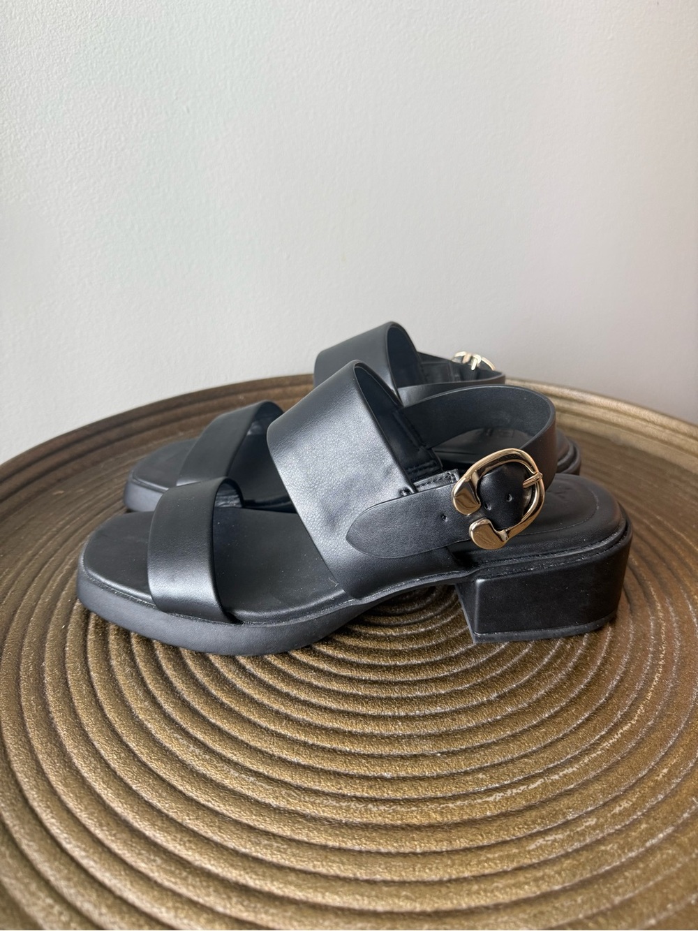 Aerosoles Dantay Black Sandals Size 8